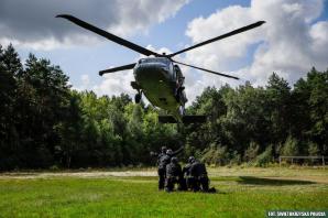 [VIDEO] Gotowi do podjęcia najtrudniejszych zadań. Black Hawk który niedawno wrócił z działań ratowniczo-gaśniczych w Turcji.