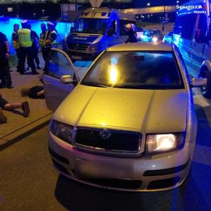 [VIDEO] Pseudokibice zatrzymani za potrącenie samochodem policjantów