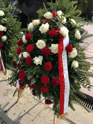 Słowo na niedzielę 19 września z Częstochowy. To tu Błogosławiony Kardynał Stefan Wyszyński składał Śluby Jasnogórskie. A Prezydent, Premier i Marszałek Sejmu po Beatyfikacji - wieńce pod jego pomnikiem