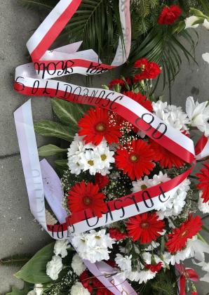 Słowo na niedzielę 19 września z Częstochowy. To tu Błogosławiony Kardynał Stefan Wyszyński składał Śluby Jasnogórskie. A Prezydent, Premier i Marszałek Sejmu po Beatyfikacji - wieńce pod jego pomnikiem